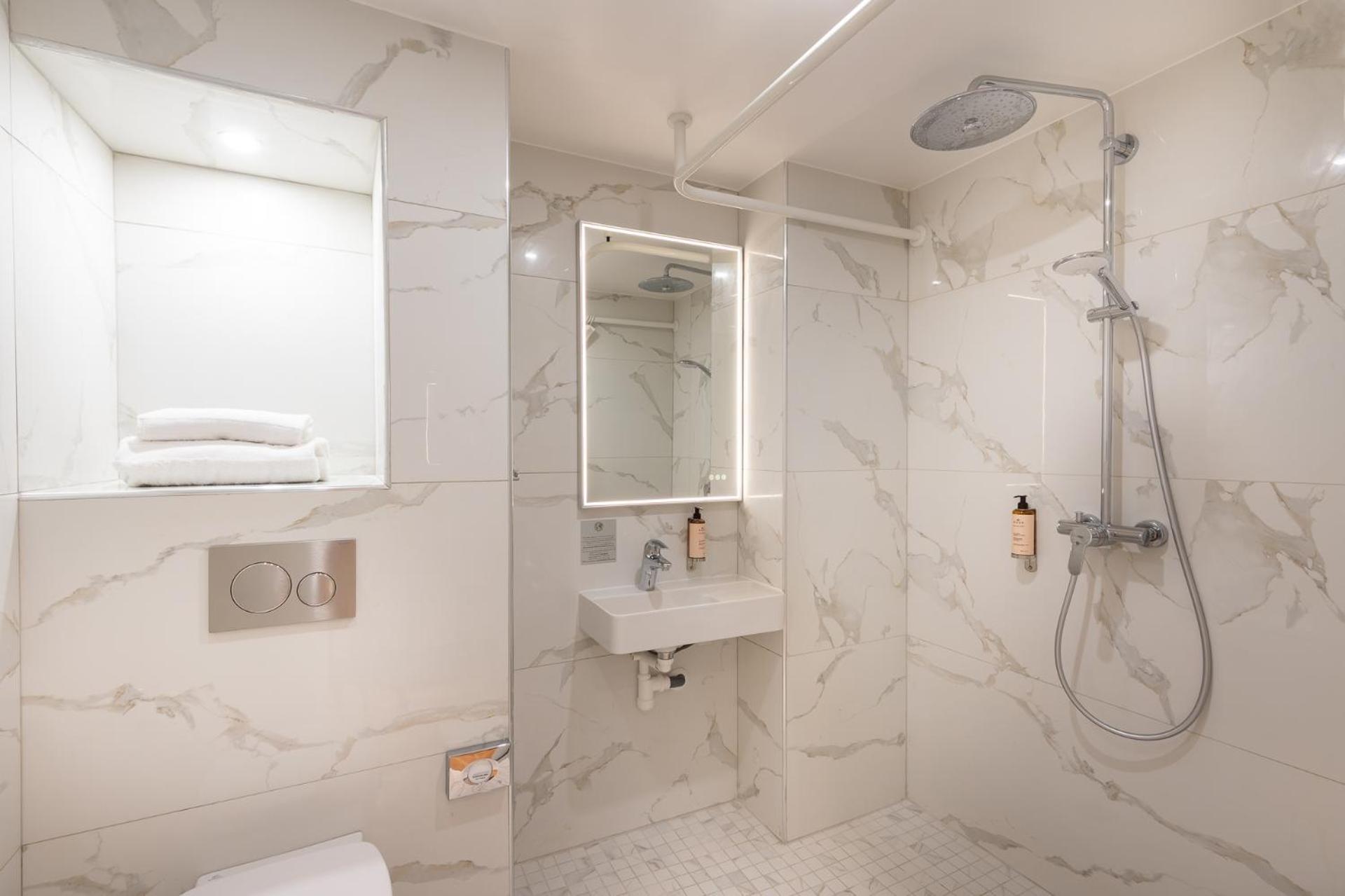 Les Suites Hcr 파리 외부 사진