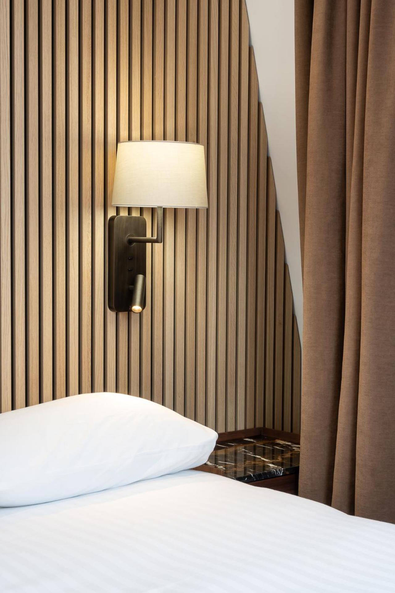 Les Suites Hcr 파리 외부 사진