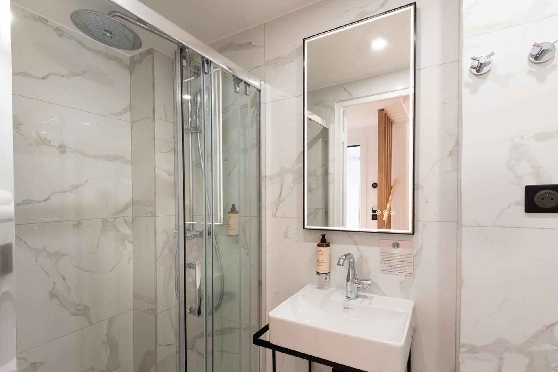 Les Suites Hcr 파리 외부 사진